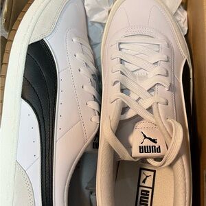 Puma Men's White and Black Sneakers